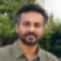 Photo blurred for privacy